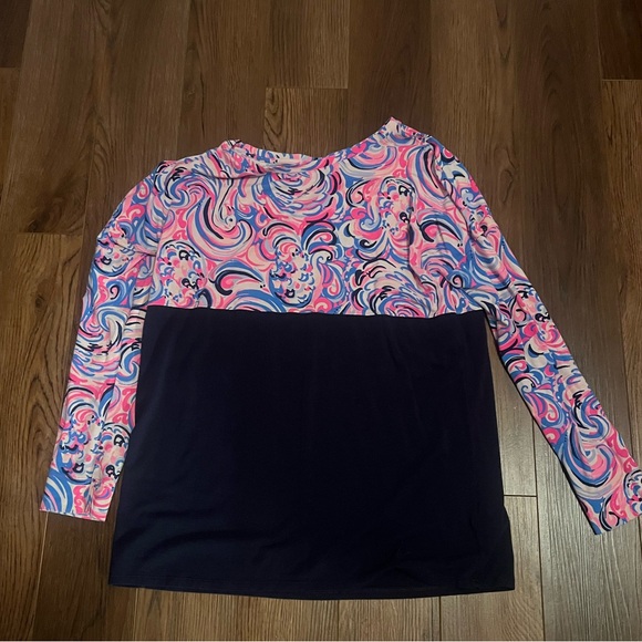 Lilly Pulitzer Finn Long Sleeve Printed Shirt Raz Berry Flamingoals - Picture 3 of 5